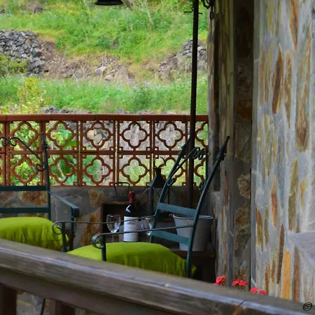 Cosy With Terrace In - Ideal For Couples