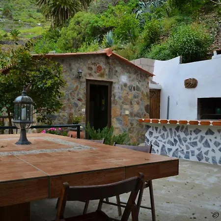 Chalet Cosy With Terrace In - Ideal For Couples Hermigua