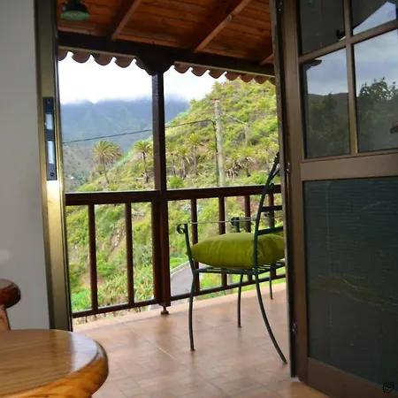 Cosy With Terrace In - Ideal For Couples