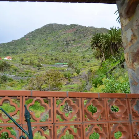 Cosy With Terrace In - Ideal For Couples Chalet