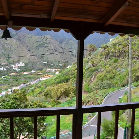 Cosy With Terrace In - Ideal For Couples *